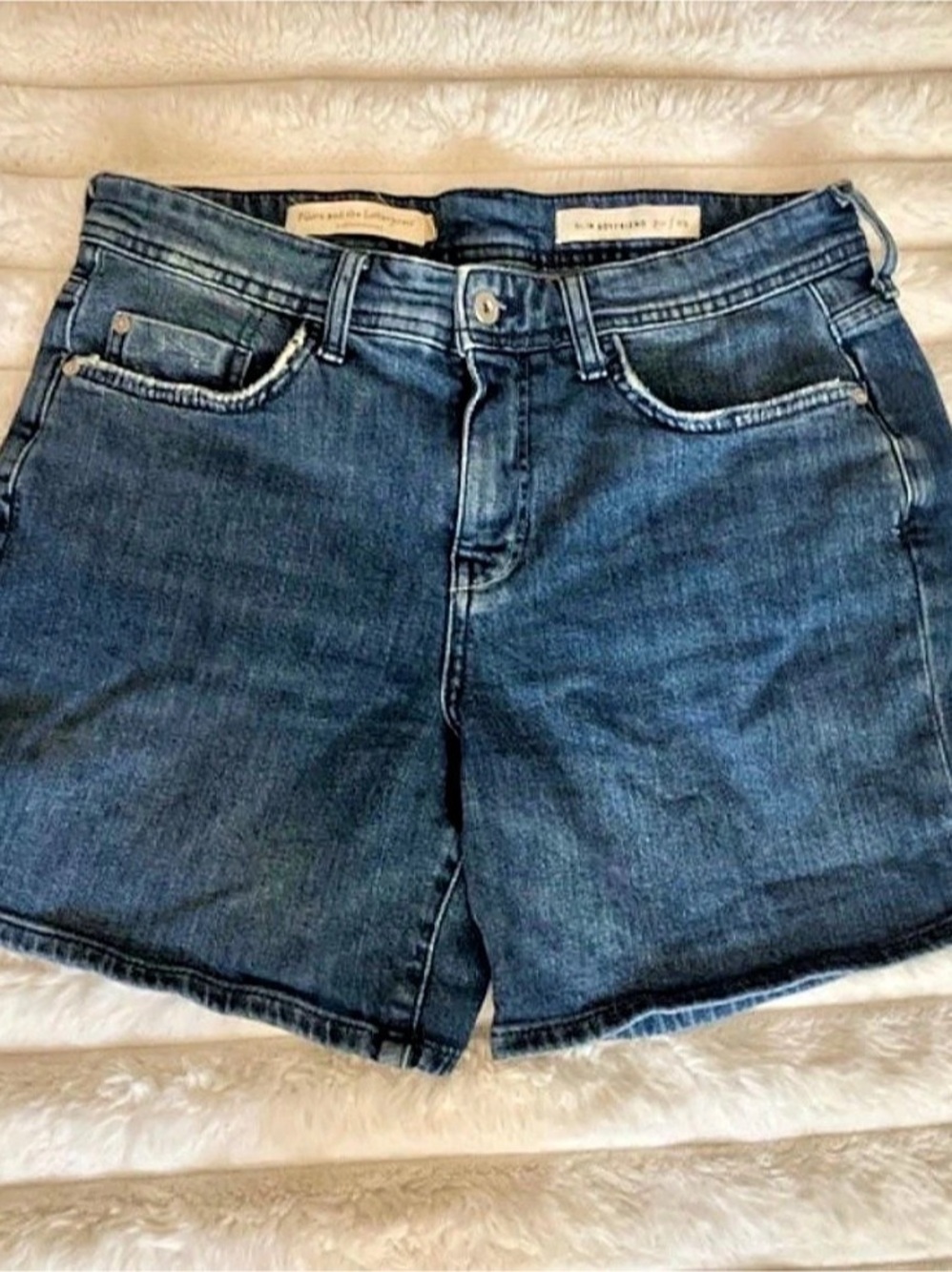 Abercrombie and Finch Boyfriend Shorts Women's Denim Jean Shorts in Blue